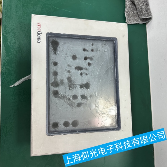 長沙伊頓觸摸屏MC2-440-12TSB-1-1K無法進入操作系統界面故障維修技術精湛